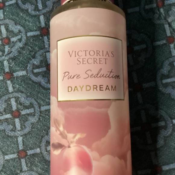 Victoria’s Secret Pure Seduction Daydream Mist Spray 250 ml/8.4 fl oz NEW - Picture 3 of 7